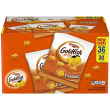 Load image into Gallery viewer, Goldfish Snack Crackers Cheddar 1.25oz/35g (Best Before 7 Apr 2024)
