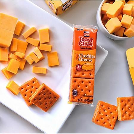 Lance Toast Chee Cheddar Sandwich Crackers 1.41oz/40g                       7076 Best By Feb 2025